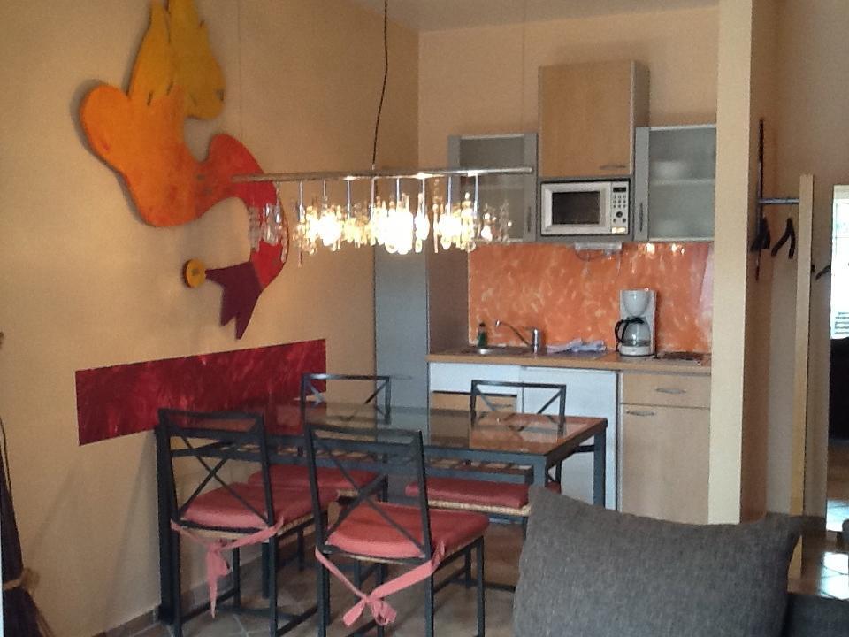 Art-Hues Apartment Вестерланд Стая снимка